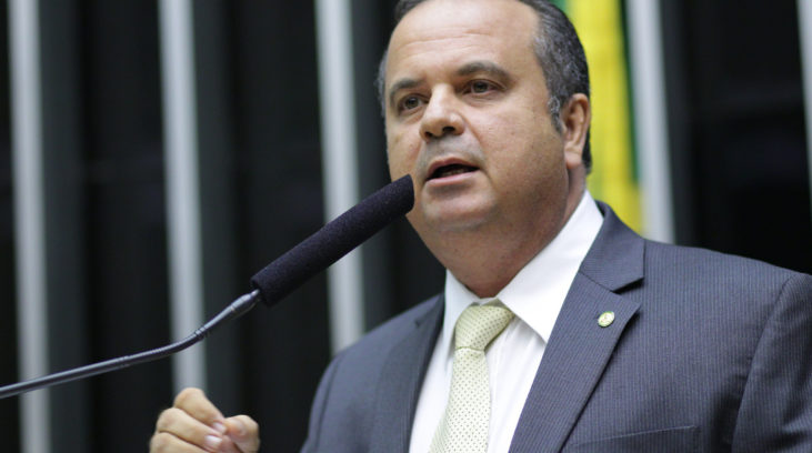 Leia mais sobre o artigo Secretário de Bolsonaro afirma: proposta para aposentadoria será com idade mínima de 65 anos para homens e 62 para mulheres