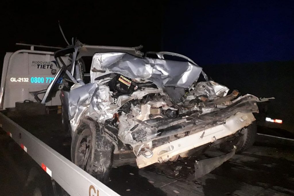 Leia mais sobre o artigo Após atropelar boi, carreta fica atravessada em rodovia e causa grave acidente em Capivari