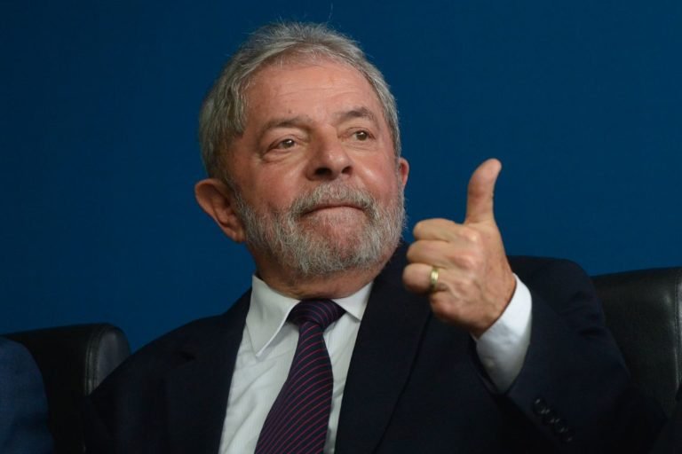 Read more about the article Justiça autoriza transferência de Lula do Paraná para São Paulo